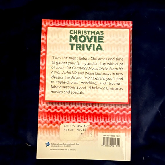 Christmas movie trivia book - Picture 2 of 2
